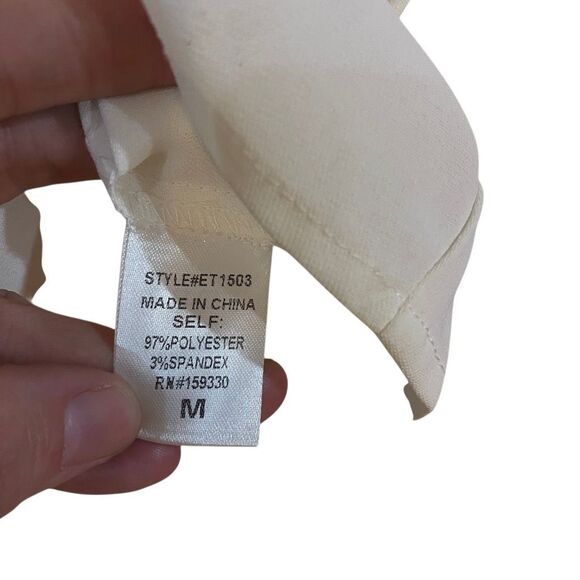 Heyson NWT cream flutter short sleeve vneck blouse medium career wear academia - Picture 2 of 6